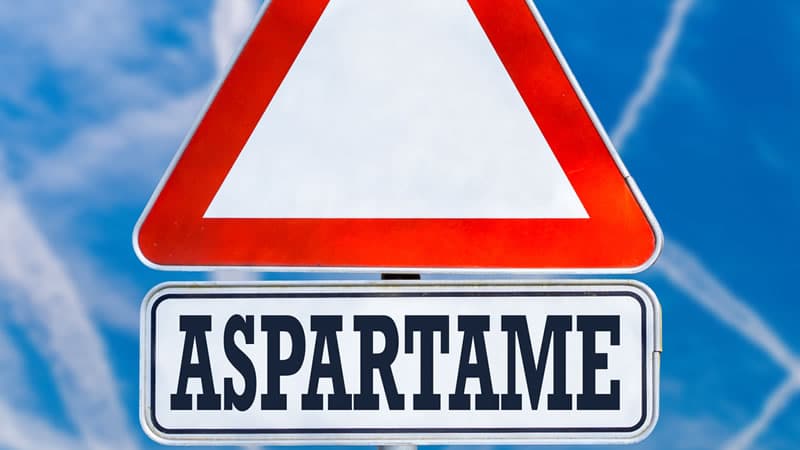 Warning sign about Aspartame related to Diabetes, Hypoglycemia and Aspartame.