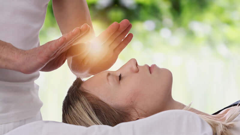 Energy Healing by Marelon Bjorkaes